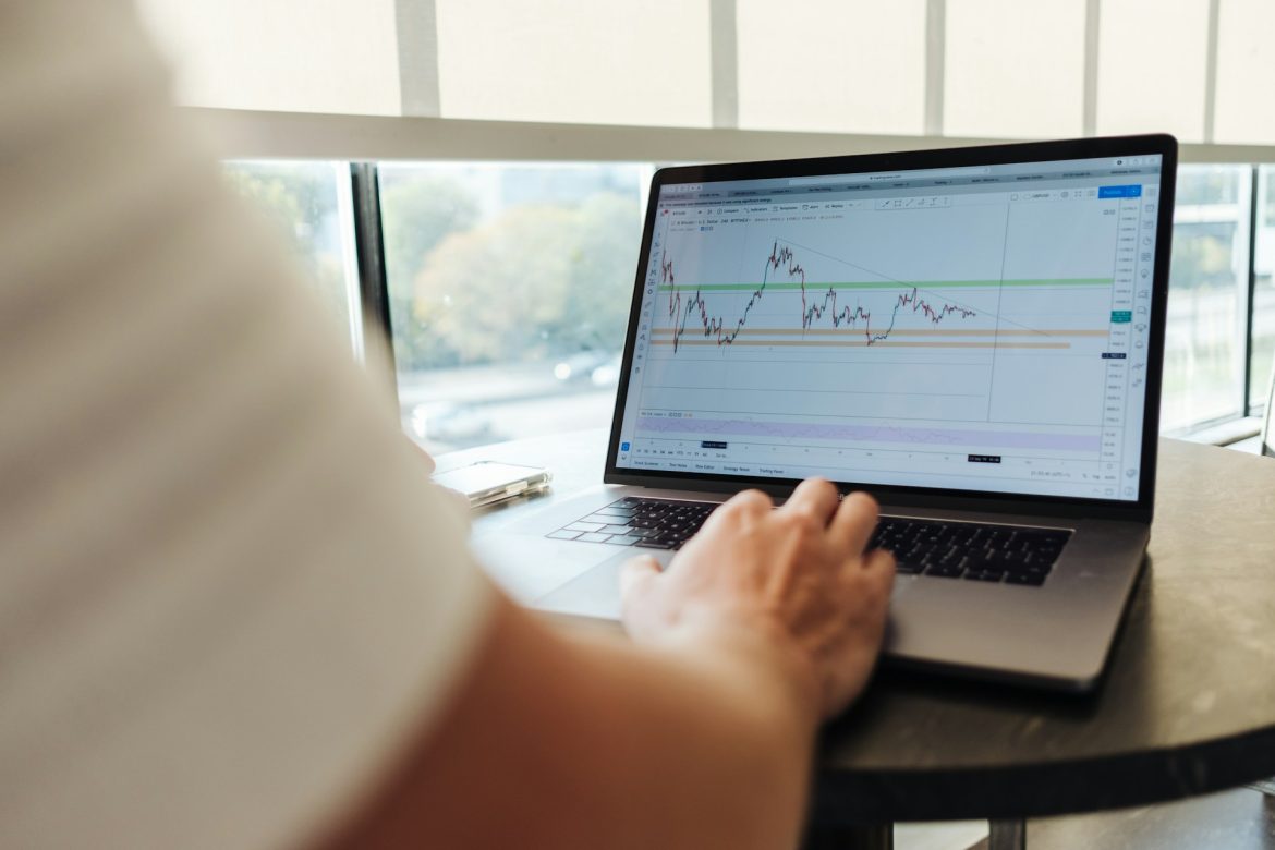 Doji: Entenda o Significado e as Variações Desse Padrão de Candlestick