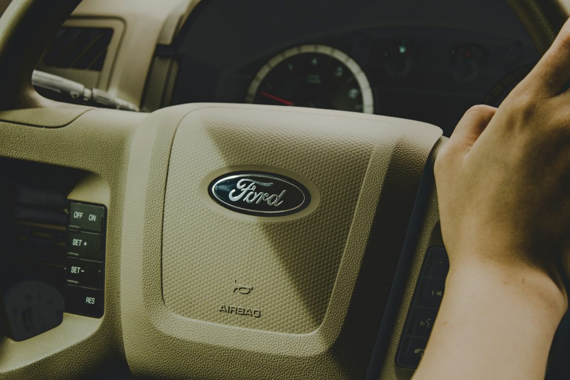 Ford rompe com modelo centenário e aposta em nova fábrica para enfrentar elétricos chineses